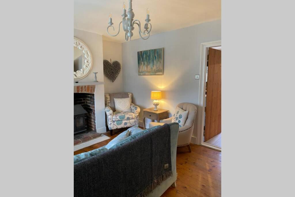 Angel Cottage, Boxgrove, Chichester - Relax And Unwind Экстерьер фото